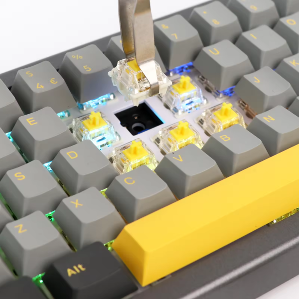 Pro Mechanical Keyboard - High-Performance RGB Gaming Keyboard with Customizable Backlighting and Tactile Switches - Image 3